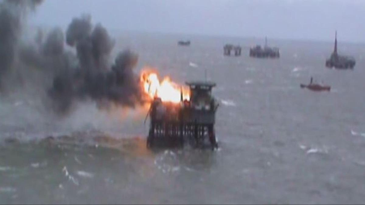 Ukrayna: Hazar Denizi'nde Rus petrol platformuna ilk kez saldrdk