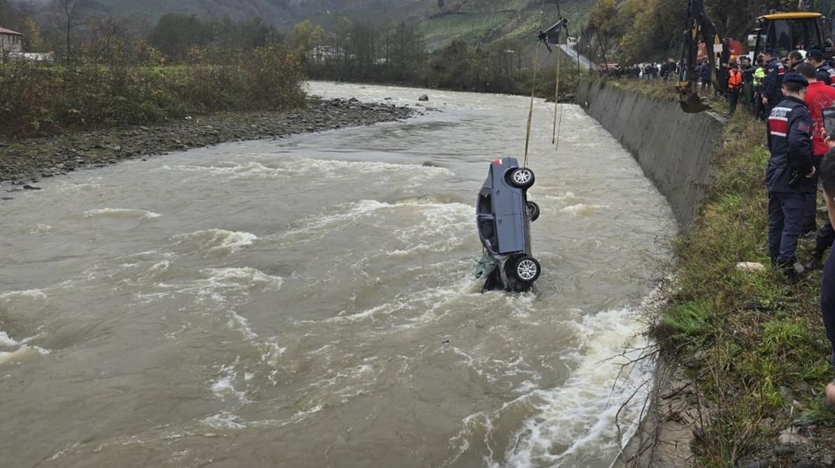 Vefat eden annesi iin mezar yeri bakacakt... Ac olay
