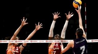 Zeren Spor, Galatasaray'ı karar setinde mağlup etti