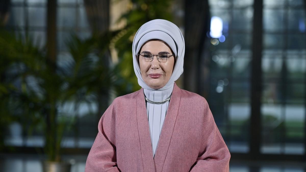 Emine Erdoan, Sierra Leone'deki kadn ve kz ocuklarna ilikin programa video mesaj gnderdi
