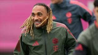 Sacha Boey Bayern defterini kapatıyor