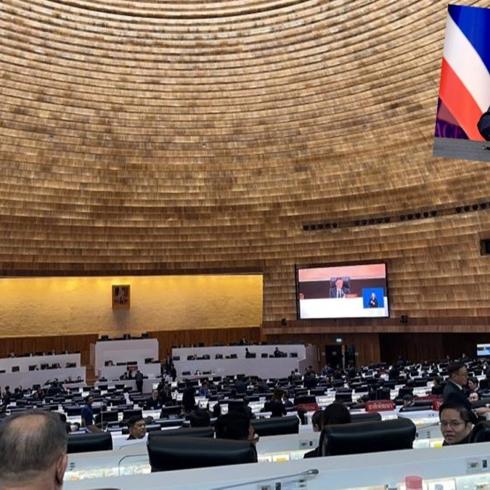 Tayland'da siyasi ve askeri kriz byrken erken seim karar geldi