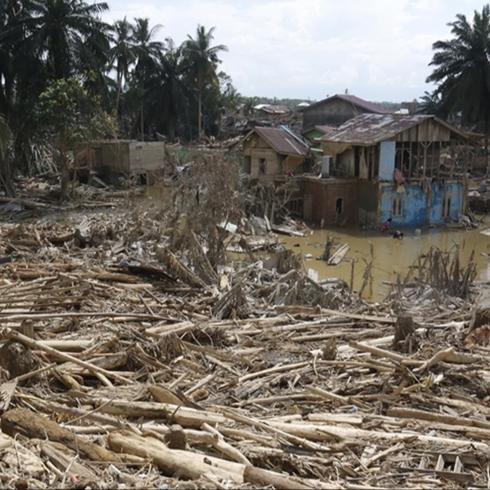 Endonezya felaketi ya��yor! �l� say�s� bini a�t�