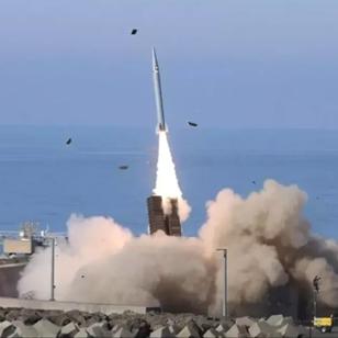 Menzili, katil ile komuyu panikletti: Trkiye sar eden mesaj gnderdi