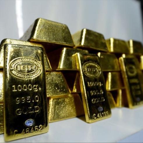 Alt�n 1 y�lda katland�