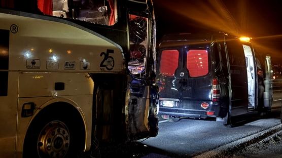 Kayseri'de yolcu otobüsü ile kamyon çarpıştı... 7 kişi yaralandı
