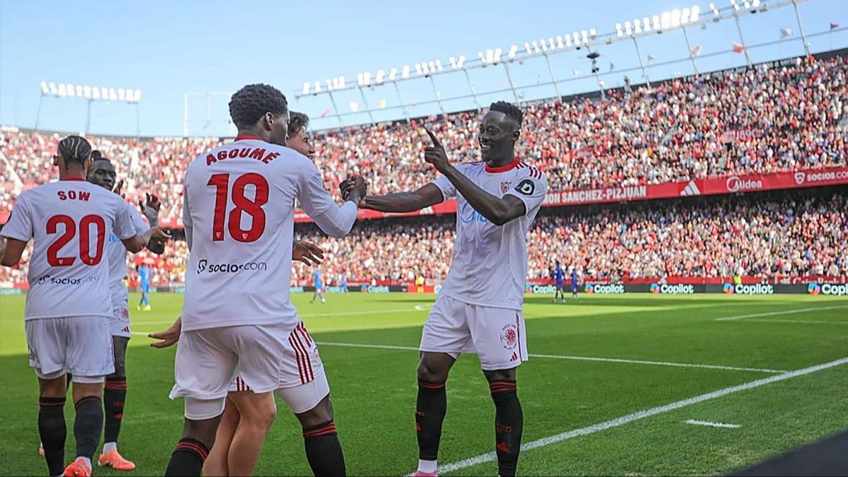 Sevilla, sahasnda farkl kazand