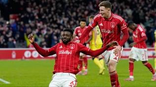 Tottenham, Forest karşısında dağıldı