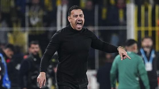 �a�da� Atan isyan etti! 'Hakemli�i b�rakm��t�, niye VAR'da'