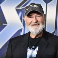 ABD'li y�netmene b��akl� sald�r�... Evinde �l� olarak bulundu