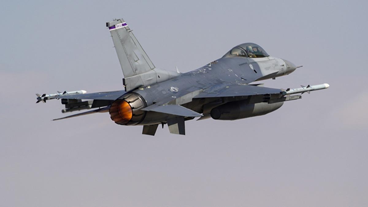 F-16 teslimatlar� resmen tamamland�