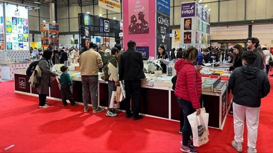 Kitap fuarlarının sessiz dönüşümü: Popülerleşme, nitelik kaybı ve yeni arayışlar