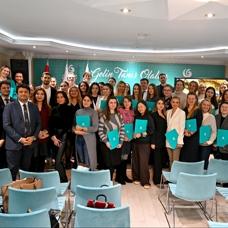 Moskova'da T�rk�e r�zgar�: Yunus Emre Enstit�s�nde co�kulu t�ren