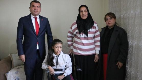 Bah�eli'ye yap�lan �a�r� kar��l�ks�z kalmad�! Engelli k�za yard�m eli uzand�