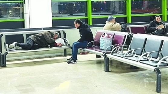 Emekliler �zerinden alg� operasyonu: 'Devlet sahipsiz b�rakt�' yalan� ��kt�