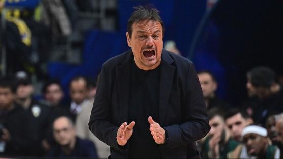 Ergin Ataman'dan Fenerbah�e taraftarlar�na sert tepki!