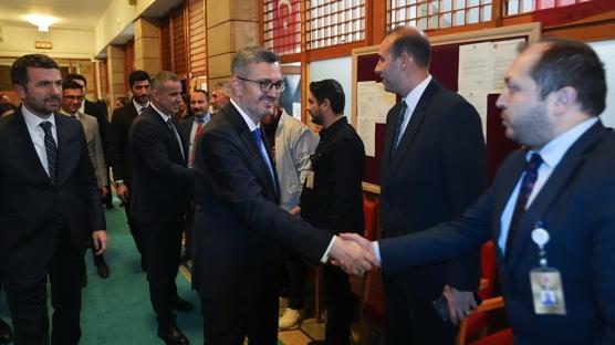 �leti�im Ba�kan� Duran, parlamento muhabirlerini ziyaret etti