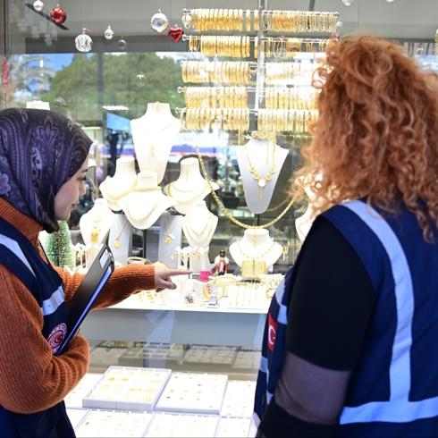 Kuyumcular mercek alt�nda