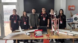 TEKNOFEST yollar�n� a�t�! �HA �reten liseliler yeni projelerin pe�inde