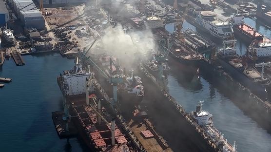 Tuzla'da tersanede yang�n!