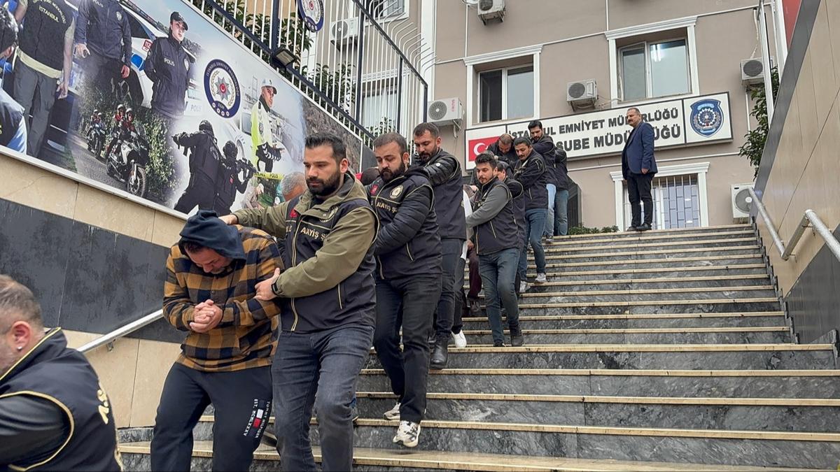 Alt� ilde 'change' otob�s operasyonu: Cezaevine g�nderildiler