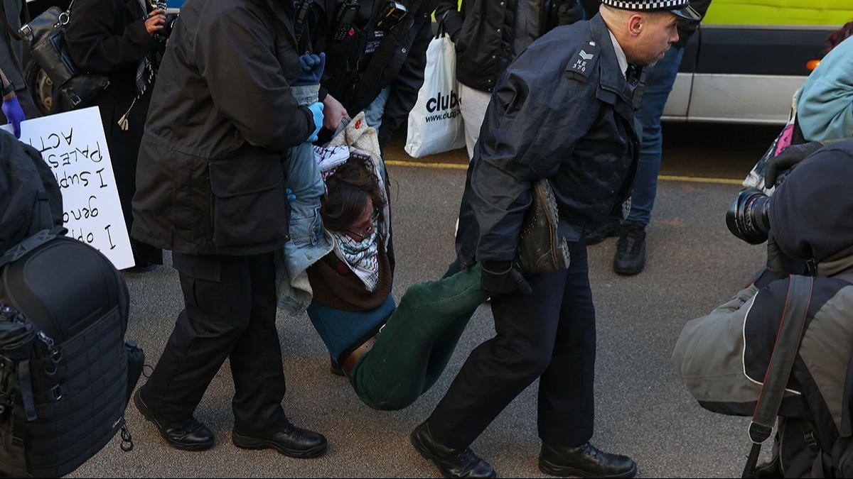 Batının ikiyüzlülüğü mide bulandırdı