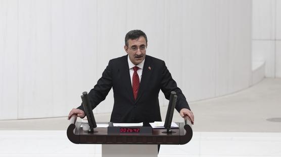 “Küreselci ve oryantalist” diyerek tepki gösterdi… Cevdet Yılmaz: Kadınlara haksızlık ediyorsunuz