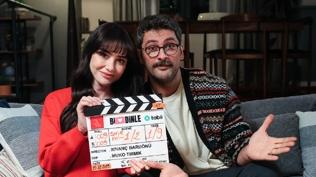 Onur Tuna ve Özge Gürel başrolde... tabii'nin yeni dizisi 'Bi' Dinle' sete çıktı!