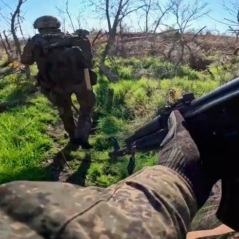 Rusya'dan �arp�c� iddia: Ukrayna askerleri mevzilerini terk ediyor