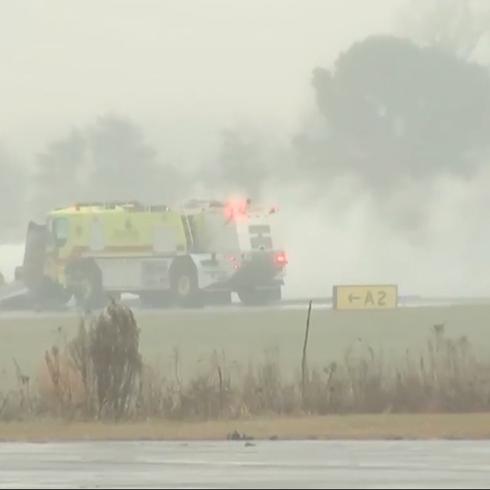 Statesville Havalimanı'nda korkunç kaza: İş jeti pistte alev topuna döndü