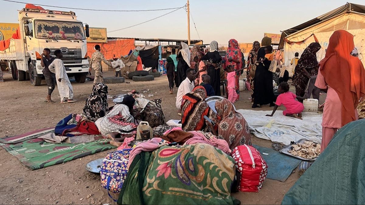 Sudan'da zulüm sürüyor! 50 binden fazla kişi yerinden edildi