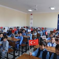TİKA, Afganistan'da umut inşa ediyor! Türkiye'nin desteğiyle 30 bin öğrenci okula kavuştu