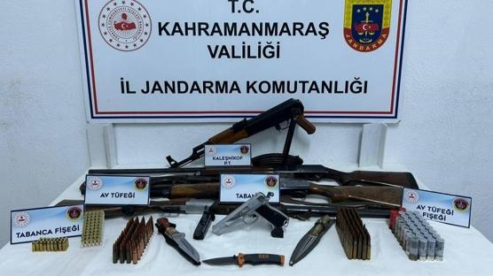 Kahramanmara�'ta silah ka�ak��l��� operasyonu: Evden cephanelik ��kt�