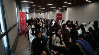 Lise ��rencileri Python sertifikas� ald�