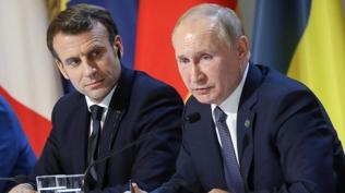 Macron'dan 'Putin ile g�r��meliyiz' mesaj�