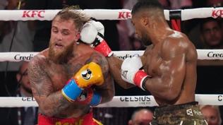 Anthony Joshua, Jake Paul'u 6. rauntta nakavt etti