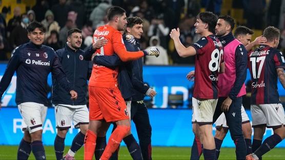 Bologna, Inter'i eleyip finale y�kseldi