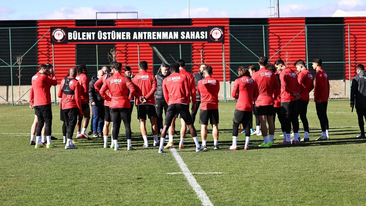 Çorum FK'nın konuğu Sakaryaspor