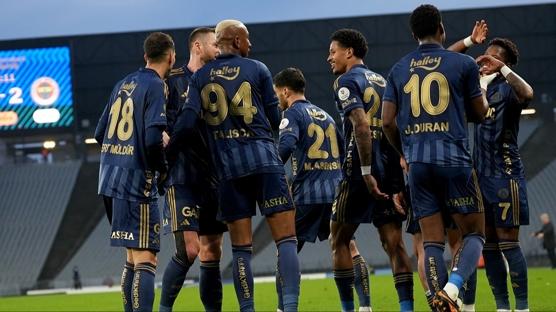 Fenerbah�e, savunmada duvar �rd�