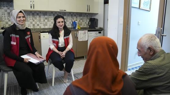 �stanbul'da �k�rm�z� yelekliler� sahada! Devlet kap� kap� hizmet g�t�r�yor