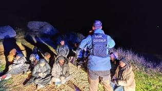 �zmir'de g��men ka�ak��l��� operasyonu: 3 ��pheli g�zalt�nda