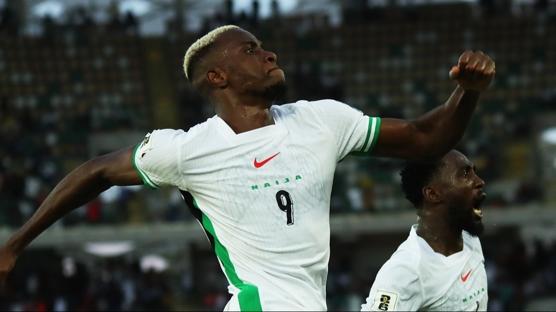 Nijerya'da t�m g�zler Osimhen'de! 'Umutlar Galatasaray'�n y�ld�z�na ba�l�'