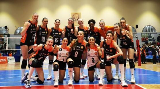 Eczac�ba�� Dynavit, Ayd�n'da galip