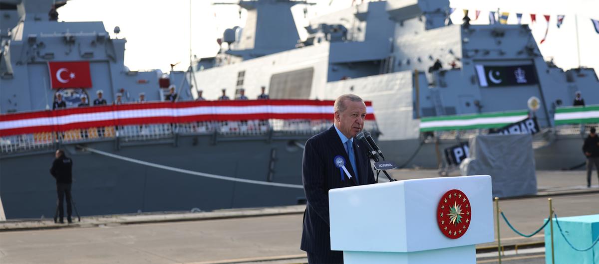 �srail yerli u�ak gemimizi takibe ald�: Erdo�an'�n devasa donanmas� h�z kazan�yor