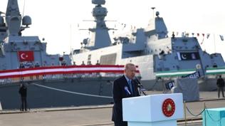 �srail yerli u�ak gemimizi takibe ald�: Erdo�an'�n devasa donanmas� h�z kazan�yor