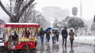 �stanbul'a kar s�rprizi