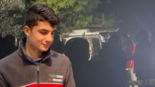 Mezarl�ktaki otomobilde dikkat �eken detay