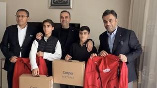 Milyonlarca liral�k �antay� sahibine ula�t�rd�lar... Bakan Kac�r'dan 'alt�n �ocuklar'a ziyaret