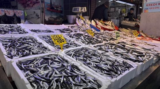 Tezgahlar doldu: Bal�k��lar�n y�z� g�ld�