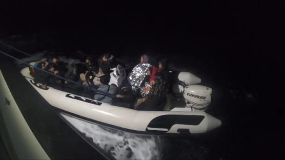 �zmir'de 56 d�zensiz g��men yakaland�